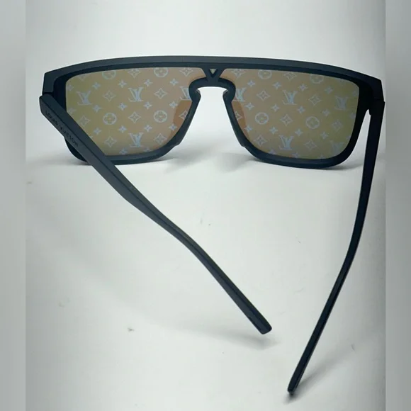 Louis Vuitton Blue Monogram LV Reflective Sunglasses mens NEW - Picture 3 of 8